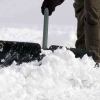 Riesgos más comunes de palear la nieve